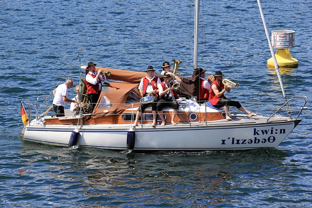 而亚足联女 而亚足联女